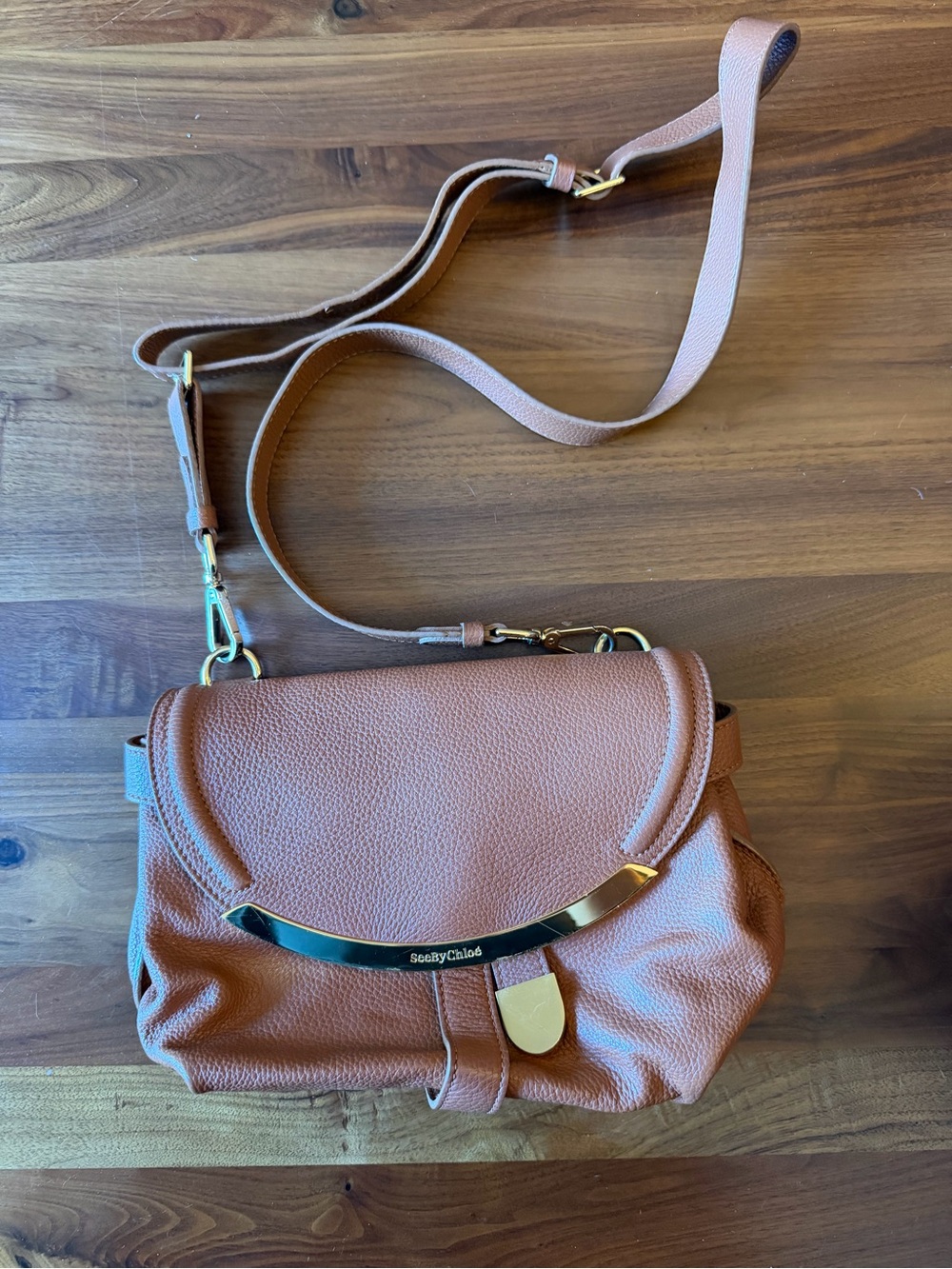 See By Chloe Tan Lizzie Leather Crossbody Bag